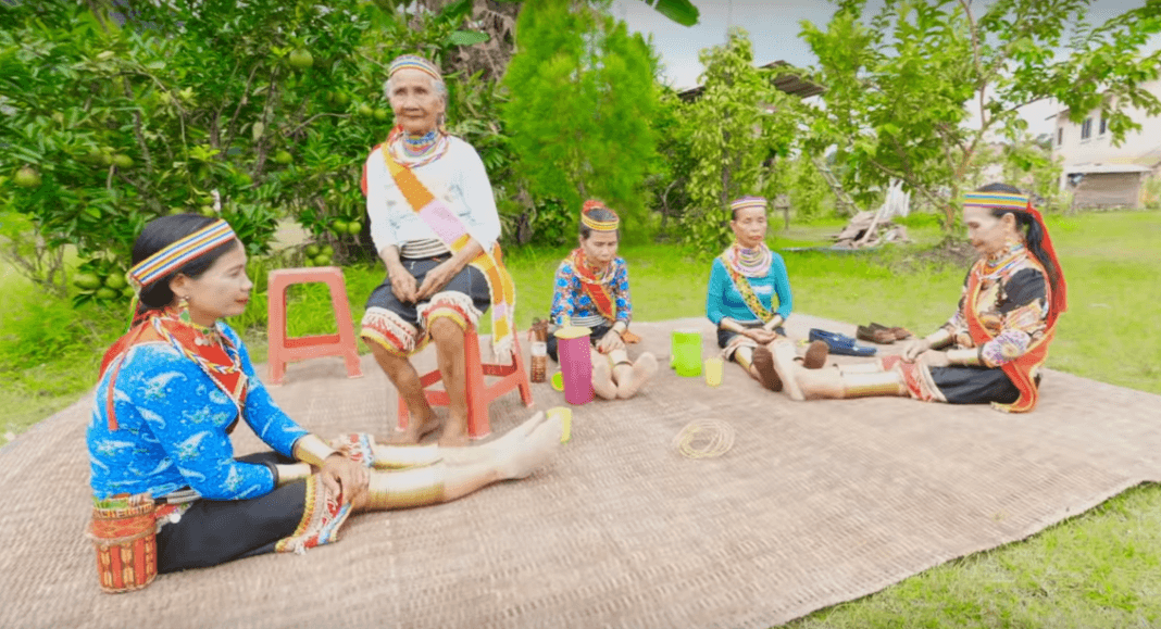 Ketahui Asal  Usul  Gelang  Tembaga Bidayuh dan Lima Pemakai 