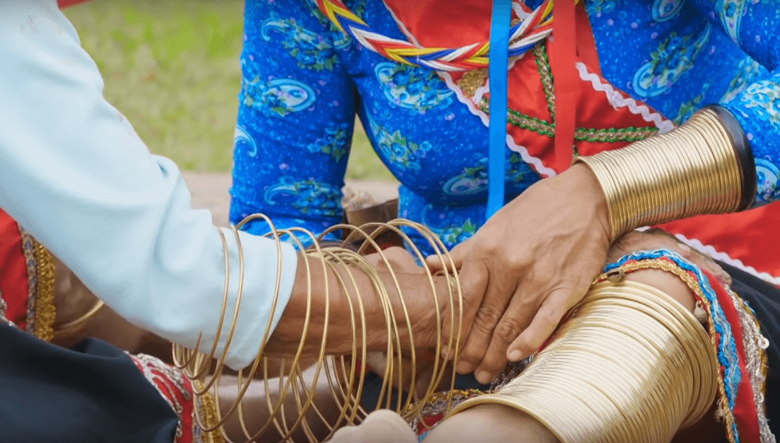 Ketahui Asal  Usul  Gelang  Tembaga Bidayuh dan Lima Pemakai 