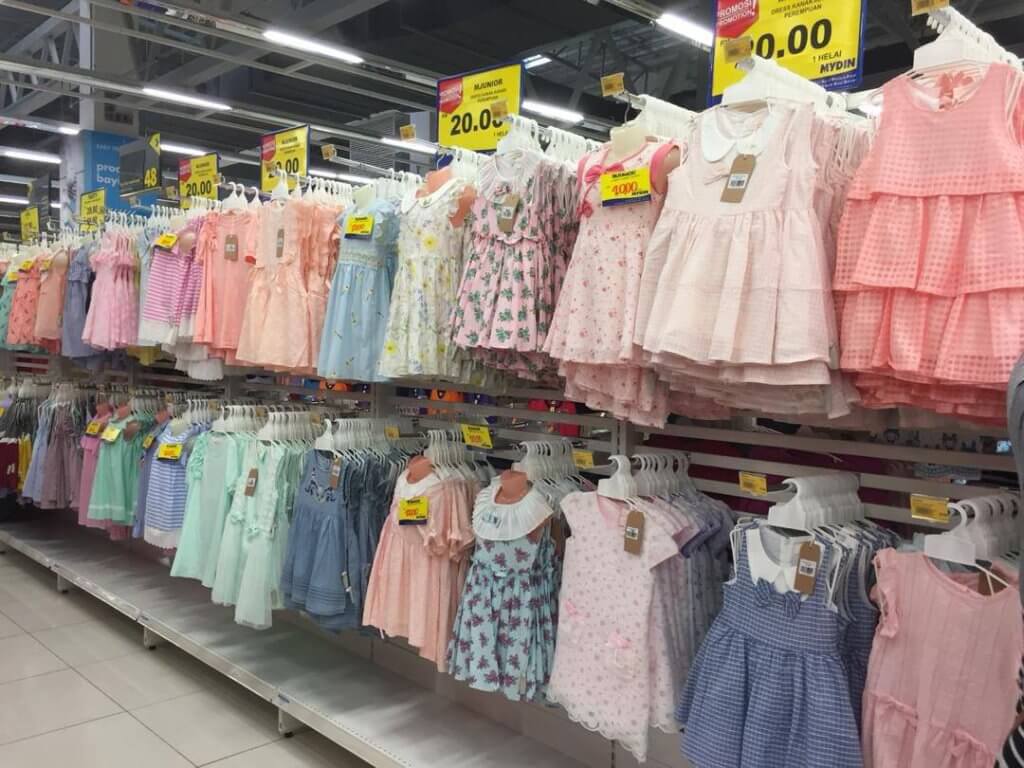Giliran Mydin Pula Buat Sales, Lelong Baju RM 5 Sahaja