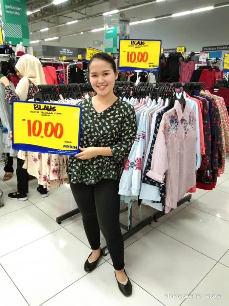 Giliran Mydin Pula Buat Sales, Lelong Baju RM 5 Sahaja