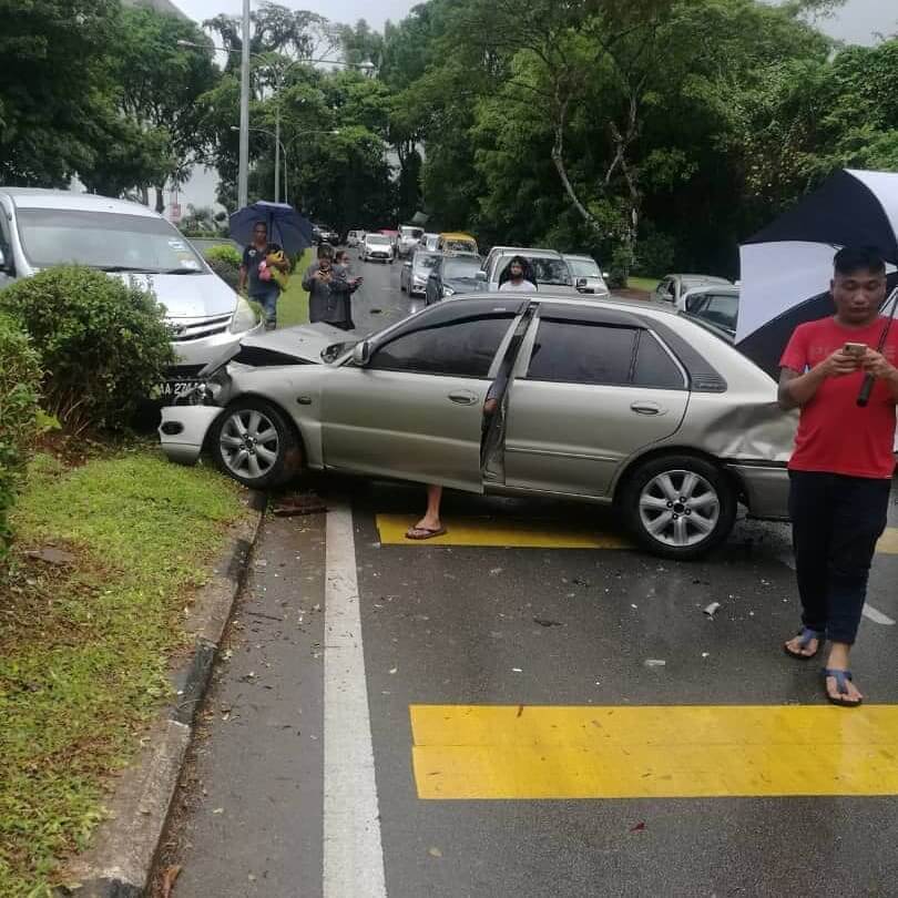 Tak Sampai Sehari, 12 Kemalangan Dilaporkan Di Kuching ...