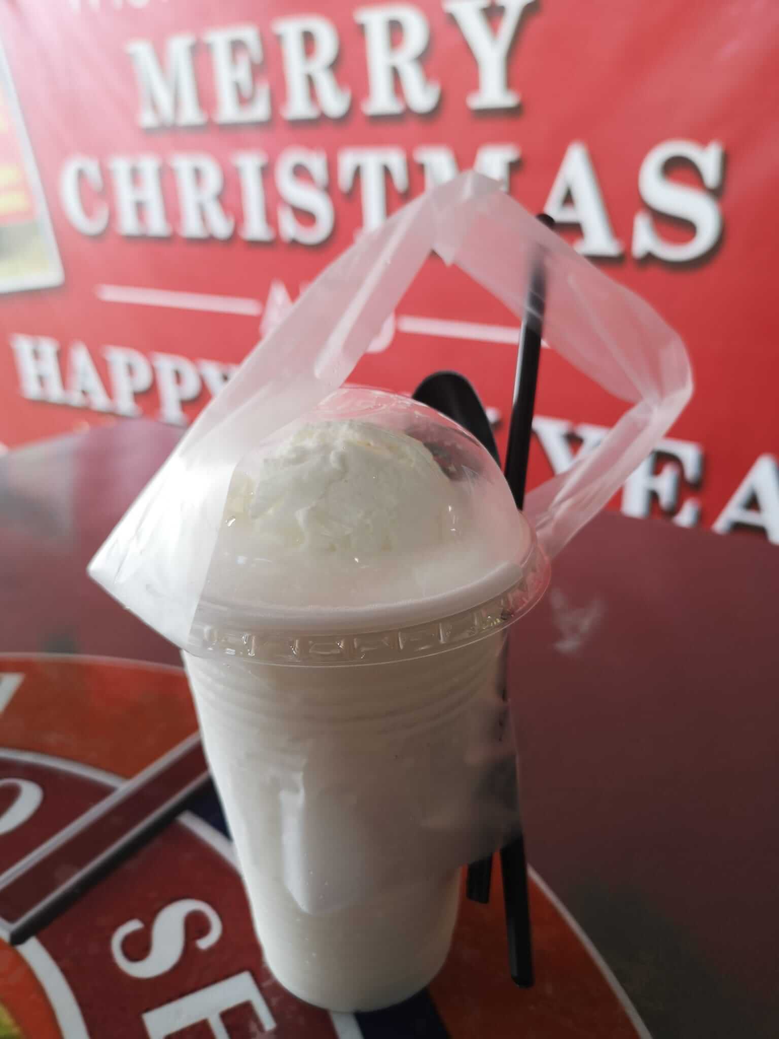 Dibuat Daripada Isi Kelapa Segar Ini Coconut Shake Terbaik Di