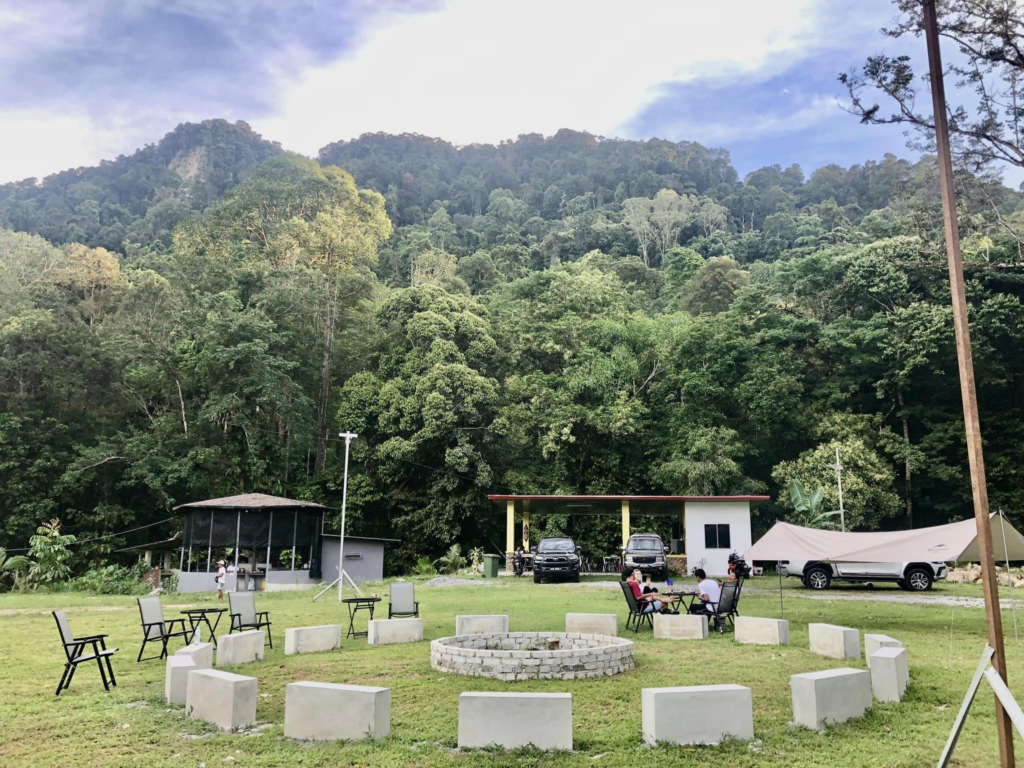 Santai Sambil Healing Meteor Garden Recreational Farm Kuching Ini